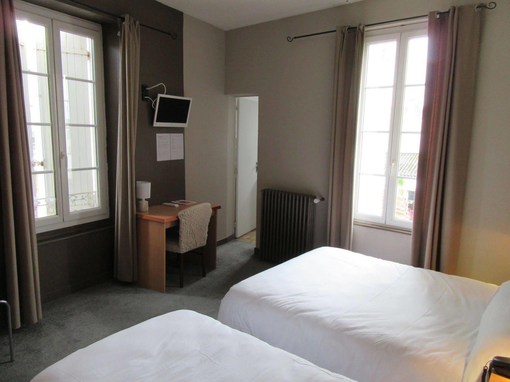 Contact Hotel De France Saintes Exterior photo
